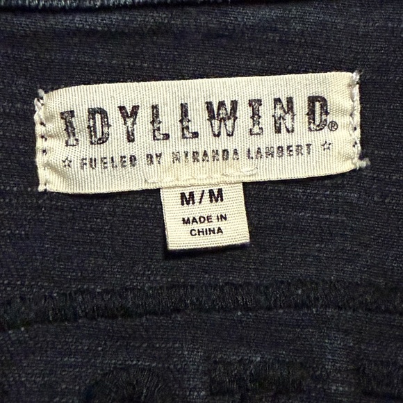 Idyllwind Denim Vest with 'FREE TO ROAM' Patch on the Back - Picture 10 of 12
